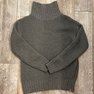 Lululemon sweater